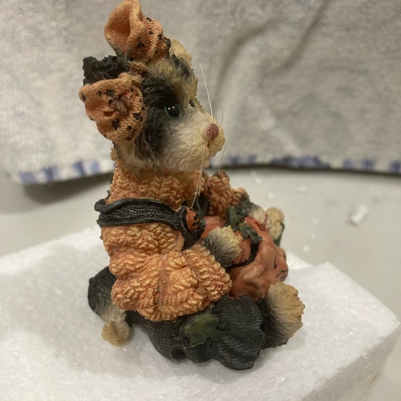 Boyds Collection: Pawlene Prowler- Spooky Treats - Picture 2 of 4